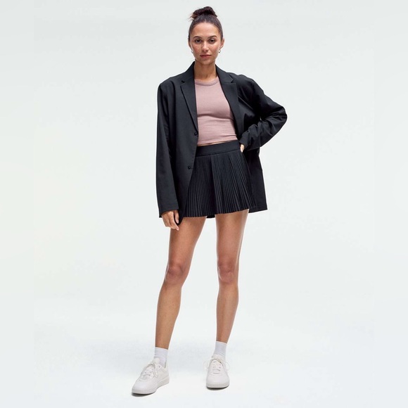 Lululemon Varsity High-Rise Pleated Tennis Skirt With Shorts Skort Black size 4 - Picture 7 of 13